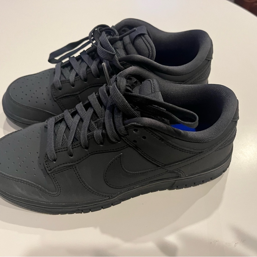 Nike women’s All-Black Sneakers